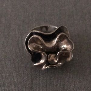 Silpada silver flower ring